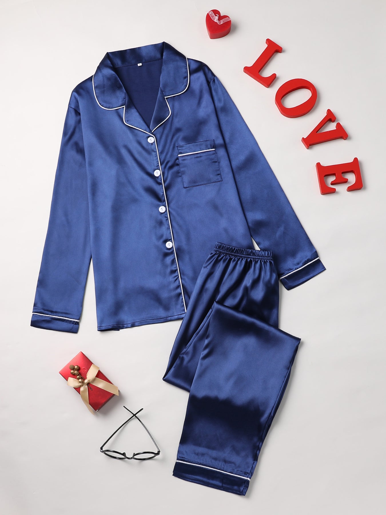 New style Pajama Set, Long Sleeve Button Up Lapel Top & Pants Pj Set, Women's Sleepwear & Loungewear ,very fashion and comfortable .