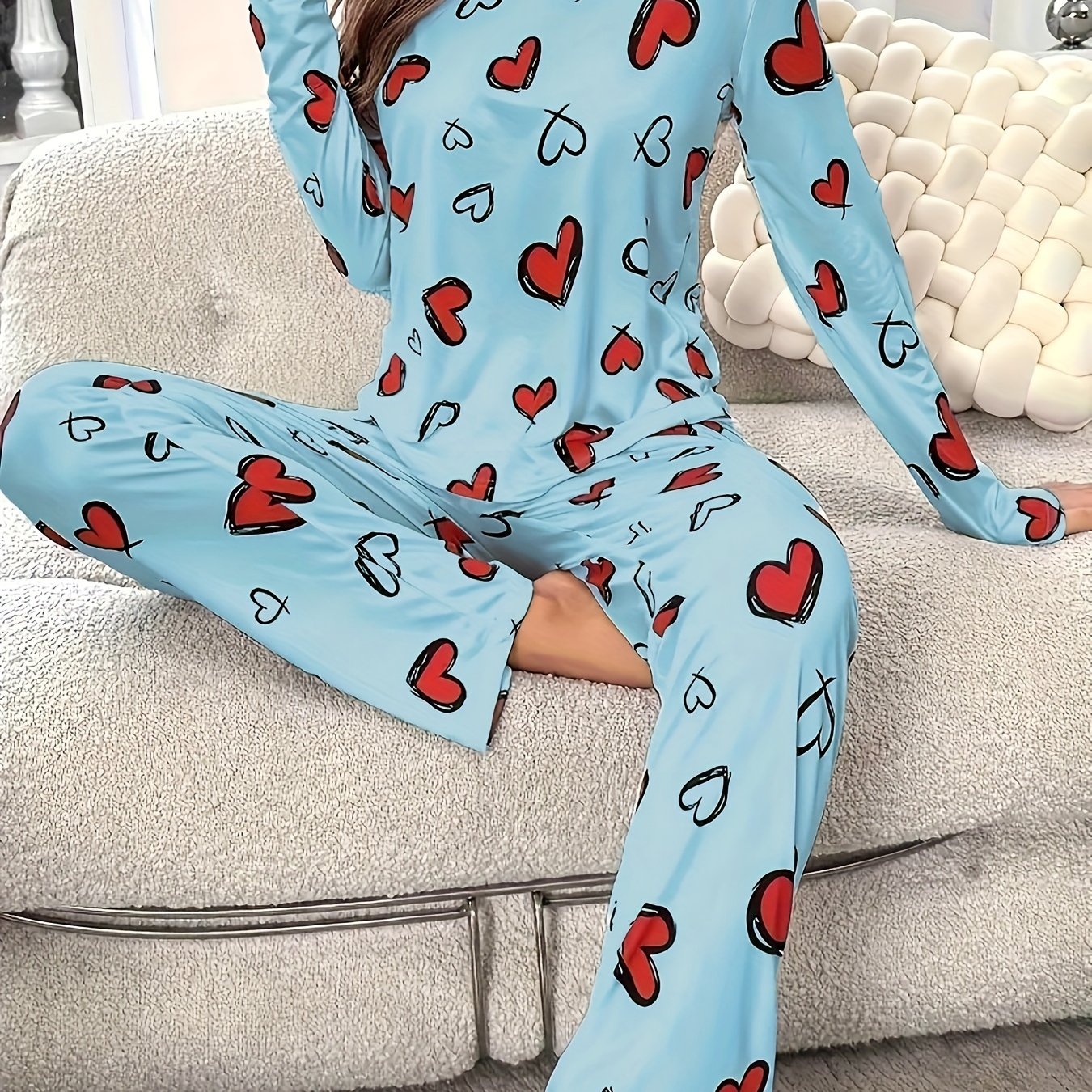 Ladies Heart Print Casual Pajama Set, Long Sleeve Round Neck Top & Pants, Comfortable Relaxed Fit For Fall sessions .