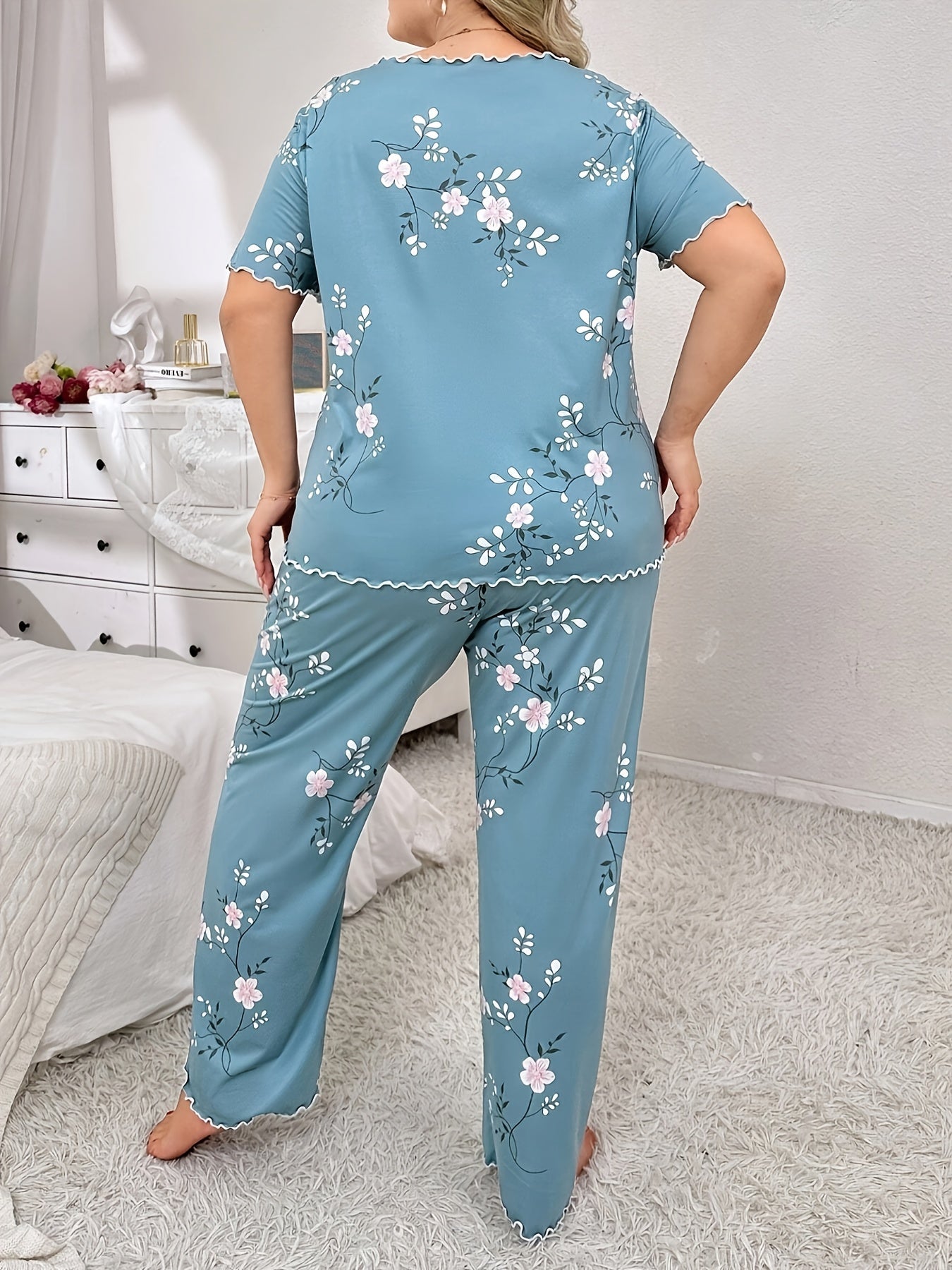 New style plus size , Women's  Floral Print Pajama Set - Short Sleeve & Long Pants, Round Neck, Elastic Waistband, , Machine Washable, Plus Size , sexy easy fit , fashion and comfortable .